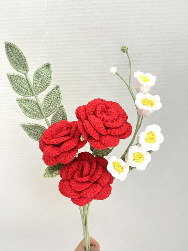 red rose+crochet flower+crochet bouquet+handmade flower+forever flower+birthday gift+creative gift+christmas Gift+ thanksgiving+Housewarming Present+graduation gift+beautiful flower+ Gift for Friends and Family flower，crochet  Decoration