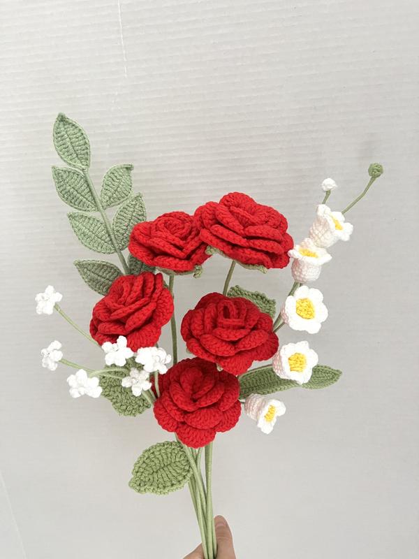 red rose+crochet flower+crochet bouquet+handmade flower+forever flower+birthday gift+creative gift+christmas Gift+ thanksgiving+Housewarming Present+graduation gift+beautiful flower+ Gift for Friends and Family flower，crochet  Decoration