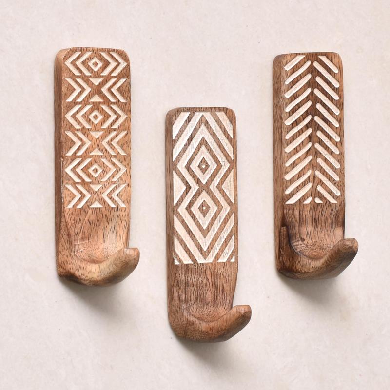 3 Pack No Damage Wood Wall Hooks- Adhesive Wall Hooks -Boho Key Decorative Wall Hooks for Hanging- Wood Hangers -Sticky Coat Hooks Wall Mount- Towel Hooks for Bathroom Wall Mounted Organiser Wooden Kitchen Utensils Hangable