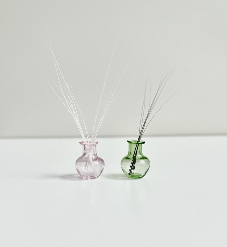 Miniature Glass Whisker Vase (Smooth)