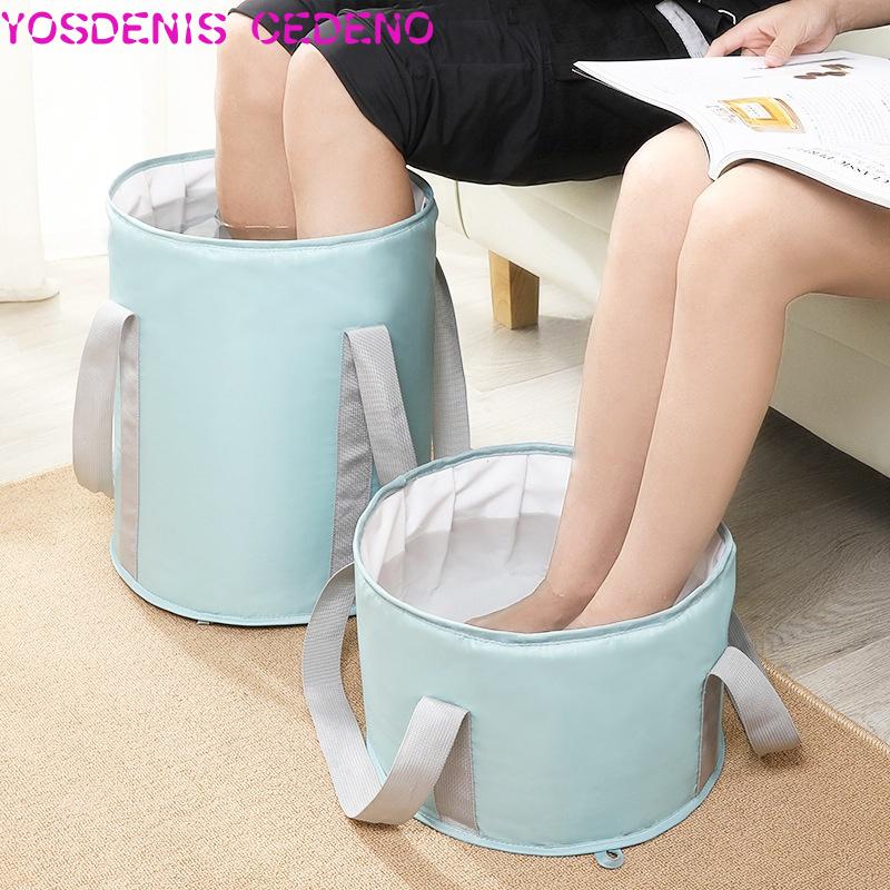 Relax your feet after a long day with this portable foldable foot bath - perfect for traveling and camping!