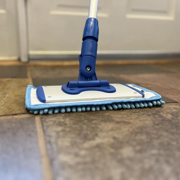 Baseboard Pro Mucho Mop - Baseboard Cleaner Tool with Handle - Clean Base Boards Easily | Microfiber | Professional Quality | Machine Washable | Lightweight | Microfiber Cleaning Pad