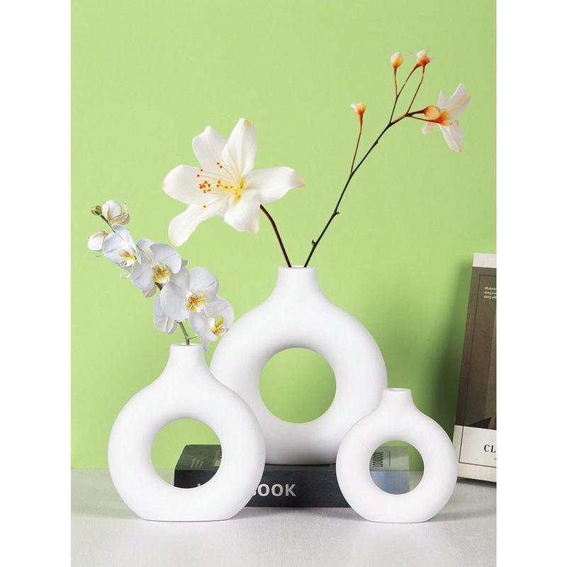 1pc Plastic Donut Shaped Flower Vase, Modern Simplistic Circle Vase Ornament, Ceramic-Like Vase, Creative Home Decor Crafts For Living Room