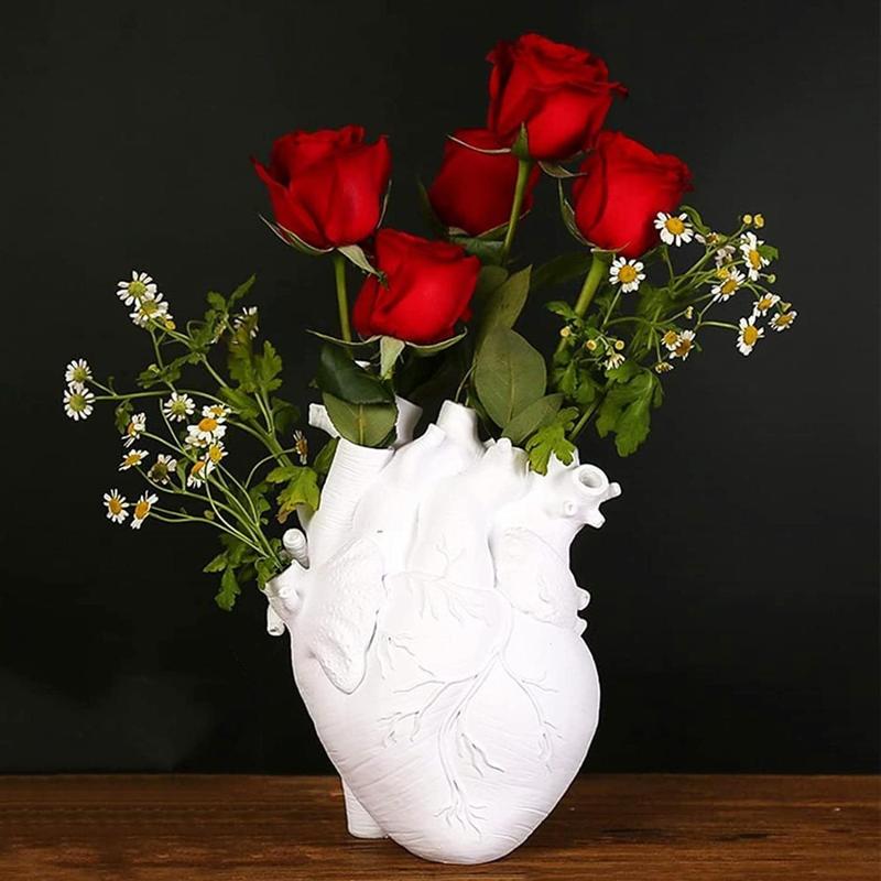 Heart Shaped Decorative Vase without Flower, 1 Count Modern Unique Resin Vase, Decorative Vase for Home Wedding Desktop Living Room Decoration