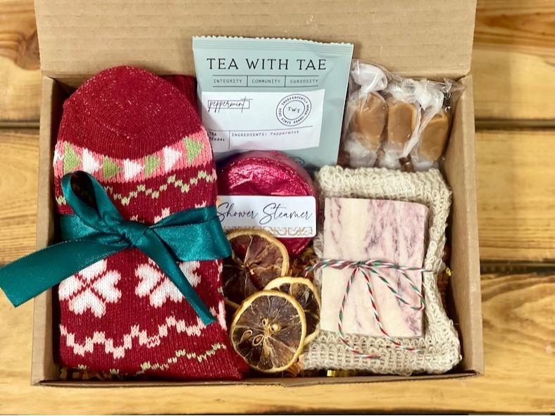 Cozy Winter Gift Box, Christmas gift basket, holiday gift, Thinking Of You Gift, Hygge gift box, Birthday Gifts For Women, Sending A Hug