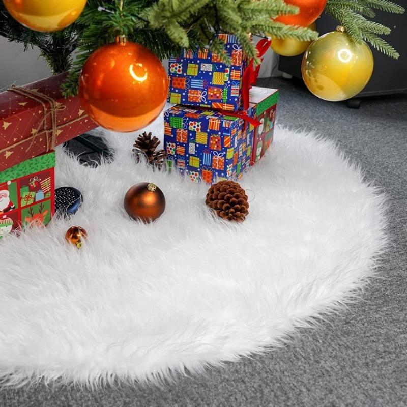 Luxurious Large Plush Christmas Tree Skirt, Soft and Long Wool Design, Suitable for Holiday Home and Office Decoration